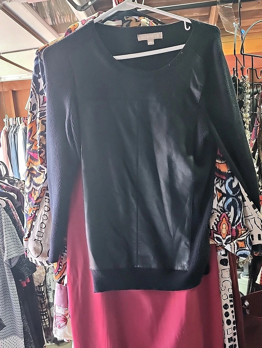 Banana Republic Long Sleeve Sweater in Black Size Medium
